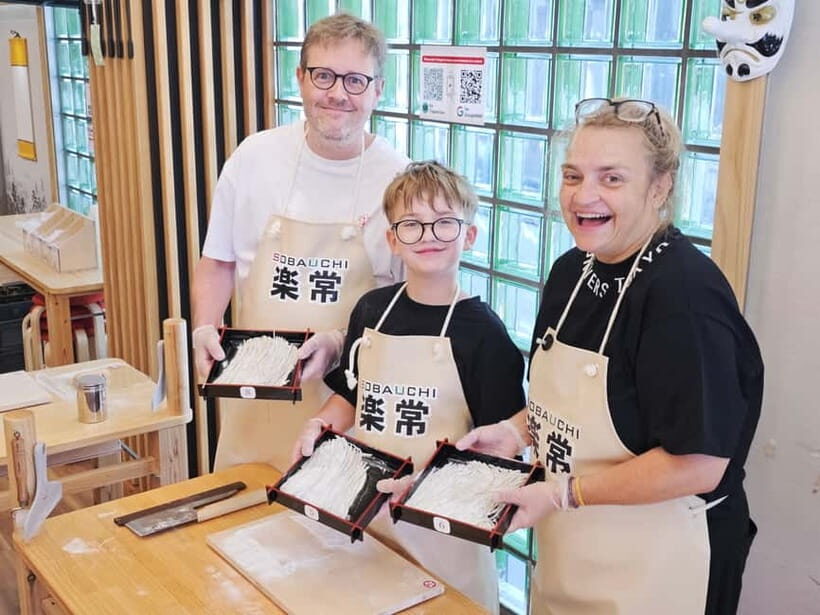 Made from flour in 30min! Ramen-noodle Making Experience! - The 30-minute noodle lesson: from flour to thin strips