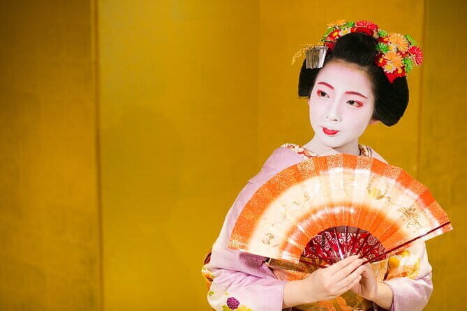 Maiko Night Performance with Kaiseki-style Kyoto cuisine Dinner - After Dinner at the Japanese Garden: calm walking and better photos