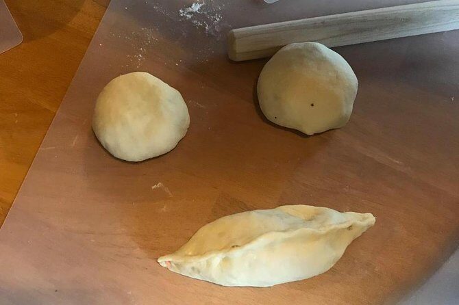 Make Piroshki in Hakodate and Visit Hidden Spots While Baking - Finding Marutama Goya: A Renovated Café Base in Motomachi