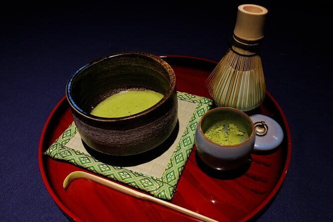 Matcha Making Experience in Shinjuku - The 1-hour format: learning the rhythm of whisking