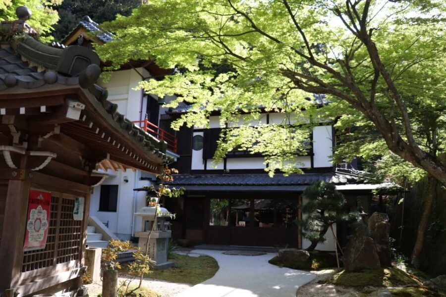 Miyajima: Cultural Experience in Zen Temple - Calligraphy class: write your name in Kanji and then in Japanese alphabets