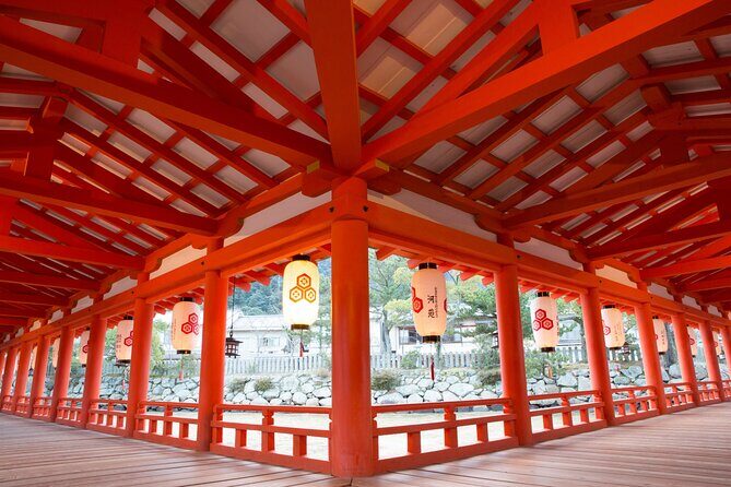 Miyajima Exploring Highlights and Sunset Cruise - The English guide: more than directions
