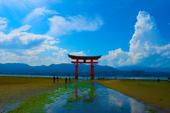 Miyajima Highlights: Itsukushima Shrine & Island Nature - Senjokaku pavilion: a quick stop with real weight