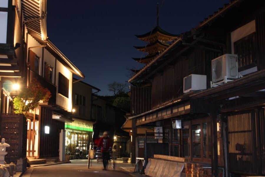 Miyajima: Private Rickshaw Tour to Itsukushima Shrine - Itsukushima Shrine: where spirituality meets postcard-perfect framing