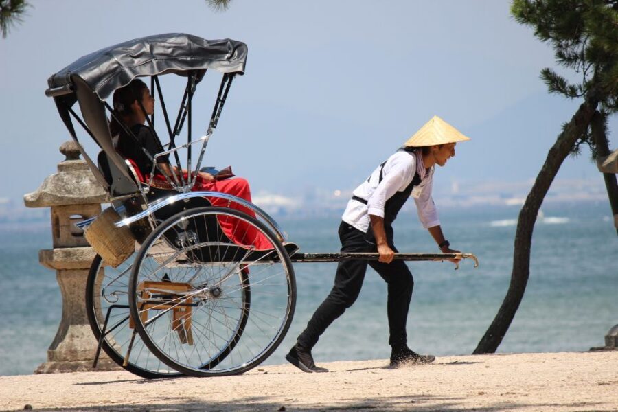 Miyajima: Private Rickshaw Tour to Itsukushima Shrine - The 190-minute option: scenic routes, parks, seaside, and custom endings
