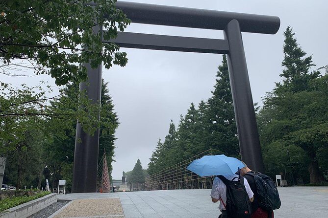 Modern Japanese History Tour in Tokyo - Your guide makes the difference: Shun, Hiro, Izumi, and Yasuhiro Suzuki