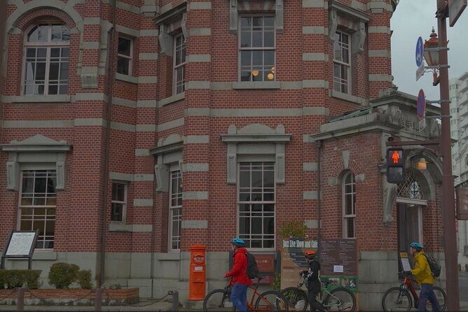 Morioka City Cycle with local guide: Temples, Treats & Townscapes - Sakurayama Shrine and castle grounds: turning a city ride into a story you can walk