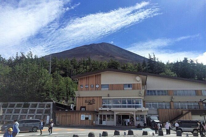Mount Fuji 5th Station, Arakurayama, Oshino Hakkai and Hot Spring - How the 10-Hour Day Actually Feels (and Why Timing Can Be Touchy)