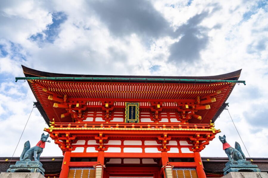 Mount Fuji and Hakone Tour with Personal Driver & Transport - Oshino Hakkai: calm ponds and traditional houses