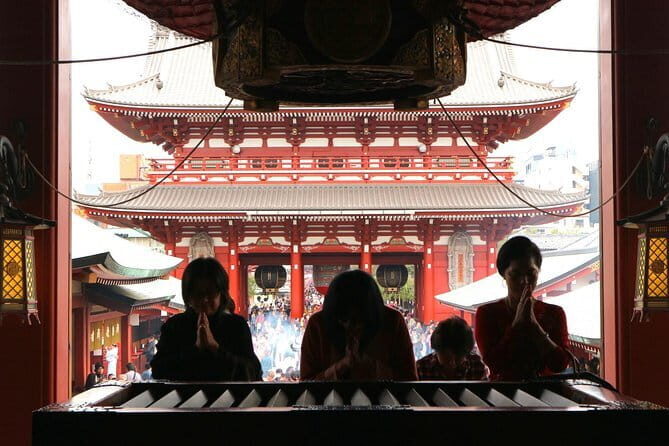 Mount Fuji Full Day Tour form Tokyo Lake Kawaguchi & Yamanaka - Arakurayama Sengen Park: The Chureito Pagoda Shot Everyone Wants