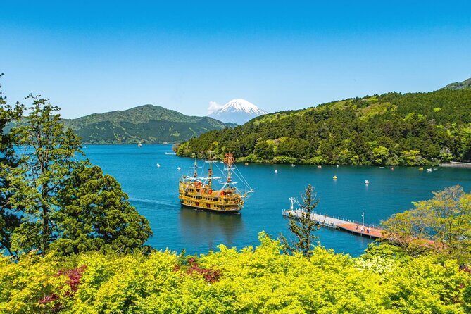 Mount Fuji, Hakone and Owakudani One Day Bus Tour from Tokyo - Lake Ashi and the Hakone Cruise: Short, Sweet, and Good for Photos