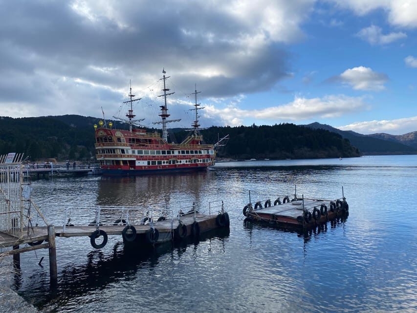 Mount Fuji - Hakone & Onsen Full Day Private Tour - Lake Ashi cruise: the red torii view and the Mt. Fuji “maybe”