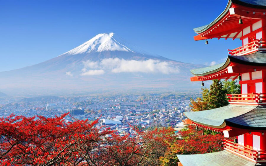 Mount Fuji Pvt. Full Day Trip with English-Speaking Driver - Chureito Pagoda and Fuji 5th Station: two ways to read the same mountain
