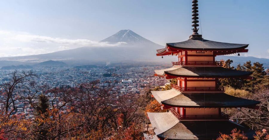 Mount Fuji,Lake Kawaguchiko Private Tour By Car With Pick Up - Chureito to Oshino Hakkai: water from Fuji, not a museum stop