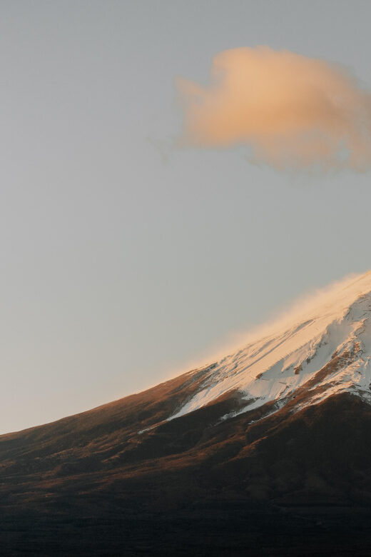 Mount Fuji,Lake Kawaguchiko Private Tour By Car With Pick Up - Timing and photo strategy for the Fuji Five Lakes area