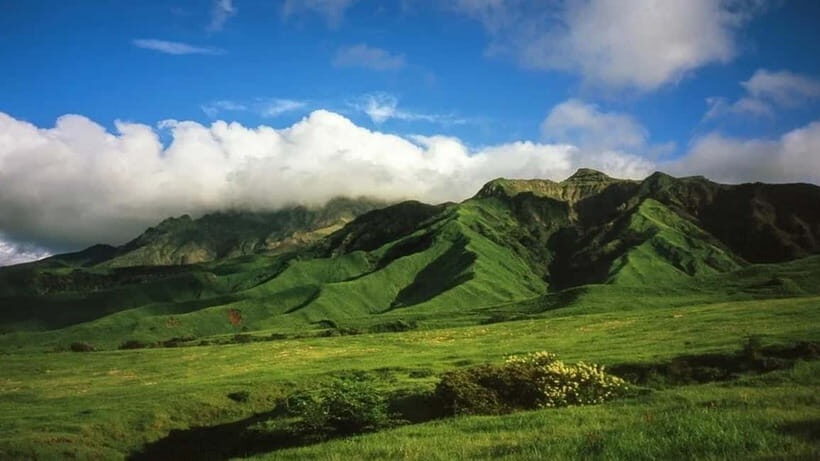 Mt. Aso & Takachiho Gorge Tour with Optional Boat Ride - Kusasenri grasslands: calm Kyushu between the big hits