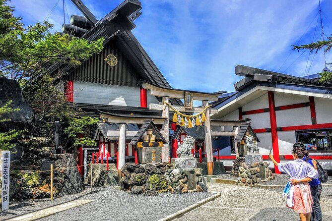 Mt Fuji and Hakone 1-Day Bus Tour Return by Bus - Pickup points, mobile ticket, and what the day feels like on the ground
