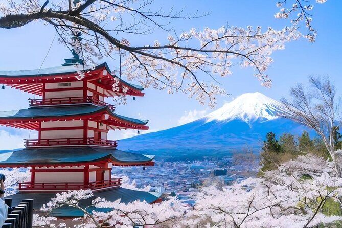 Mt Fuji and Lake Kawaguchiko Bus Day Tour with English Guide - The ride from Tokyo: how the pace feels