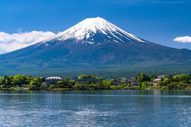 Mt.Fuji day trip with English Speaking Chauffer - The van, the timing, and how the day stays comfortable (8–10 hours)