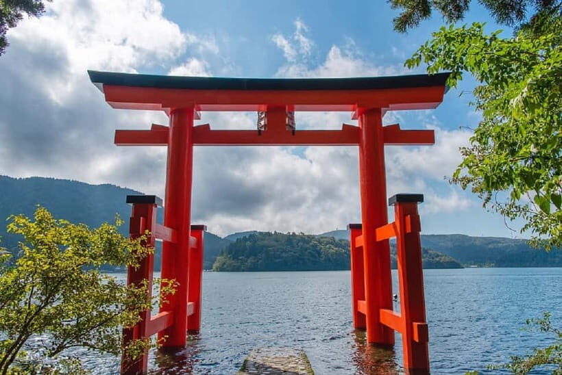 Mt Fuji Hakone/Enoshima Tour:Optional Ropeway/Lake Ashi Boat - Price and Value: Is $53 Actually Fair for This Mix?