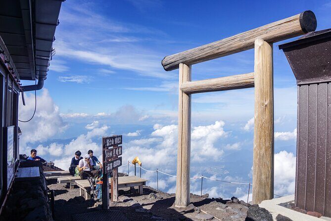 Mt Fuji Private Day Tour from Tokyo with English Speaking Driver - Weather reality: how to plan when Fuji hides