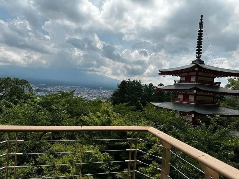 Mt. Fuji Private Tour With Hotel Pick Up From Tokyo - The Guide Factor: Why People Really Like This Tour