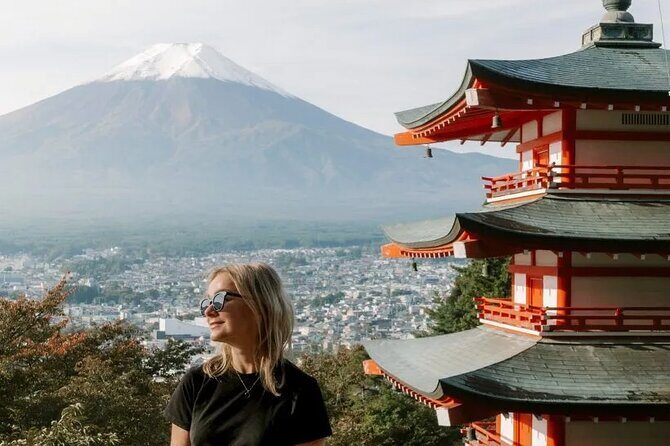 Mt Fuji Tour with Japanese Local Guide on Private Car from Tokyo - Chureito Pagoda Over Fujiyoshida: A Classic View Without the Crowd Shuffle