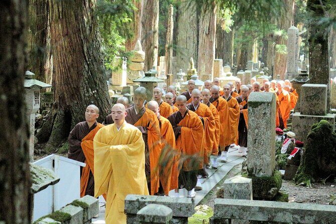 Mt. Koya Sacred 6hr Private Tour with Government Licensed Guide - Key Things You’ll Notice on This Mt. Koya Tour