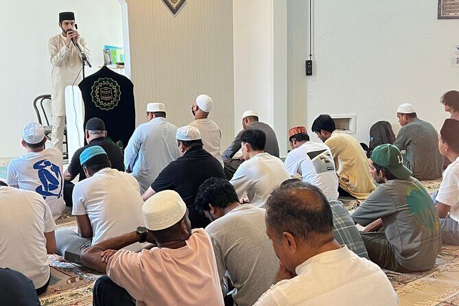 Muslim Friendly Mt. Fuji Tour with Halal Lunch and Prayer Time - Tokyo to Lake Kawaguchi: the day starts structured (and that matters)