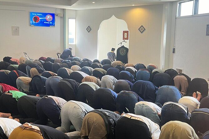 Muslim Friendly Mt. Fuji Tour with Halal Lunch and Prayer Time - Timing, weather swaps, and why the itinerary feels flexible