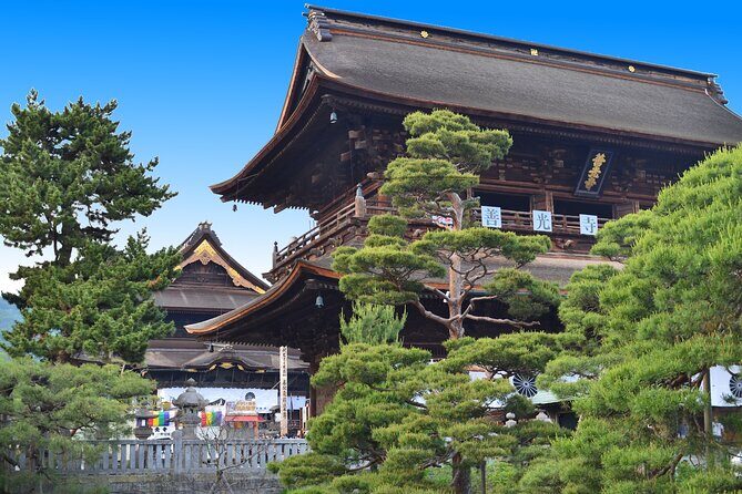 Nagano All Must-Sees 4hr Private Tour with Licensed Guide - Zenko-ji Area: Temple Focus, Street Culture, and a Quick Breath on the Hill