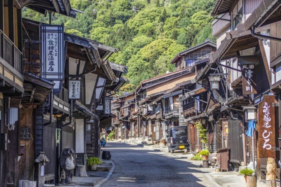Nagano/Matsumoto: Matsumoto Castle and Narai-juku Day Trip - Why Matsumoto Castle and Narai-juku work so well together