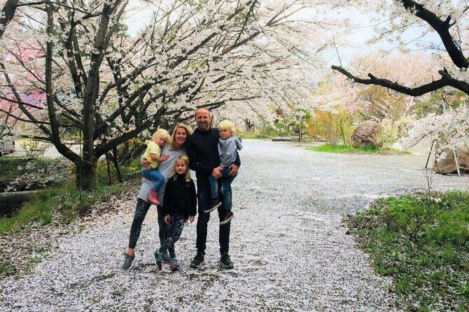 Nagano Spring: 1-Day Cherry Blossoms & Snow Monkeys Guided Tour - Guide Quality and Group Size: What Makes the Day Feel Smooth