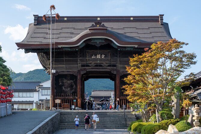Nagano Zenkoji Temple and Samurai Experience - Guides and teaching style: where the experience gets its clarity