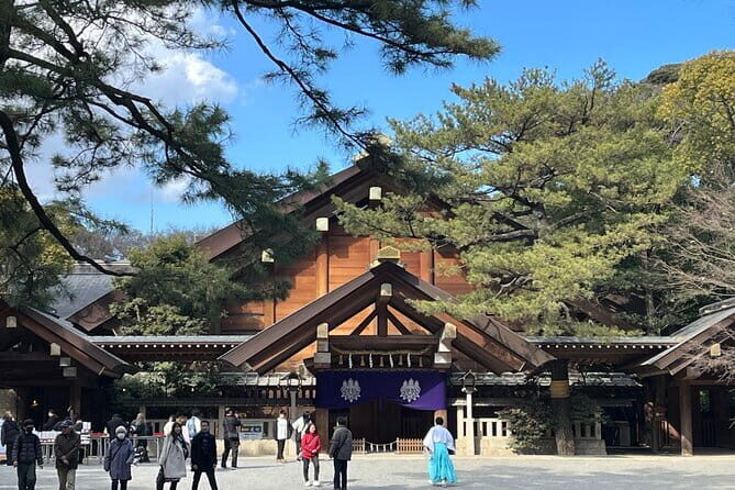 Nagoya: all-inclusive car tour to Korankei valley - The guiding style: Serge, Tomoko, and the flexibility you’ll appreciate