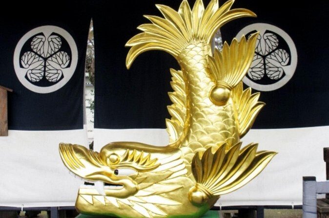 Nagoya Castle and Local Flavor Samurai Tales and Street Food Walk - Timing, group size, and how to avoid crowd stress