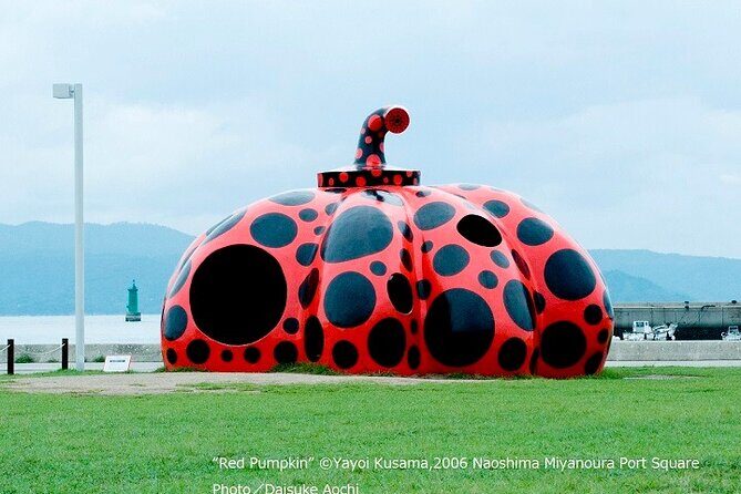 Naoshima Day Tour from Uno Station with Cycling or Public Bus - Naoshima in a day: contemporary art built into the island