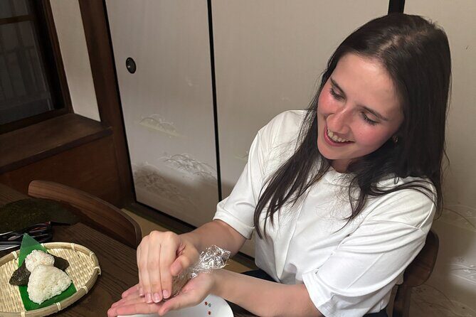 Nara: Authentic Onigiri Cooking Class & Meal in a Local Home - Location near Nara Station: planning your day without stress