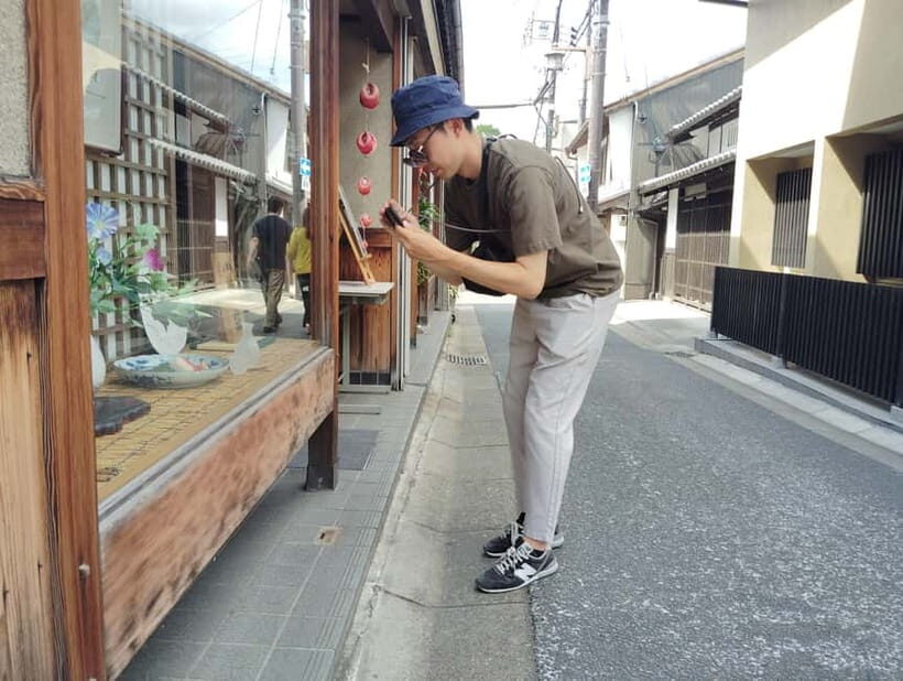 Nara: Sake Tasting Tour at the Birthplace of Japanese Sake - Guides that set the tone: warm, funny, and attentive