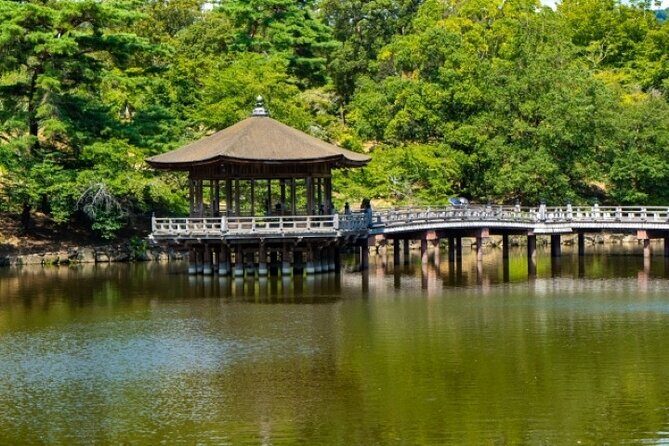 Nara World Heritage PRIVATE TOUR - Ukimido Pavilion at Sagiike: A Quiet Pause With Real Visual Reward