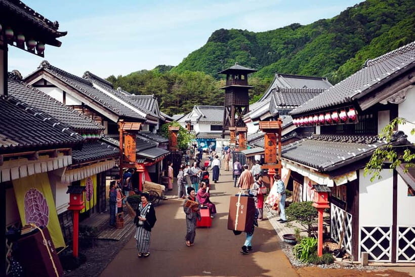 Nikko in Style: Luxury private Day Tour with English guide - Shinkyo Bridge: The Short Stop That Sets the Tone