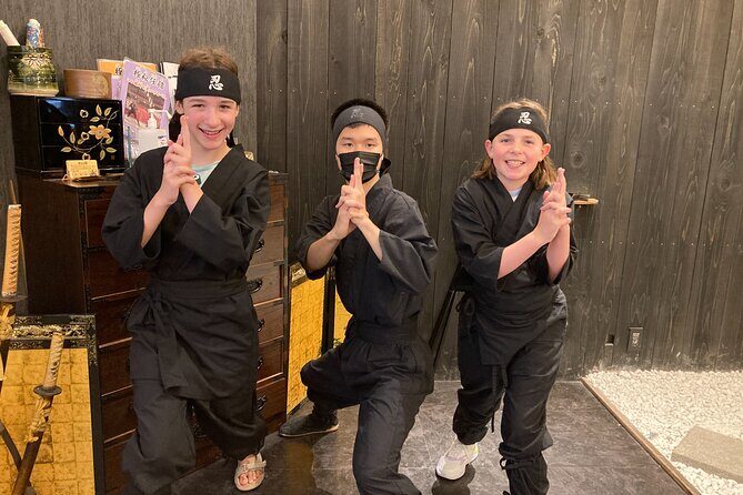 Ninja experience in Takayama - Special Course - Shuriken training with an authentic iron shuriken