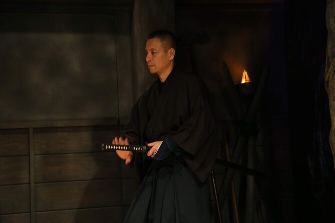 Ninja Samurai 2-hour hands-on lesson by Japanese master in Tokyo - Small group training: why max six matters