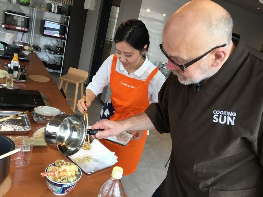 Nishiki Market Food Tour with Cooking Class - Donburi Cooking Class: Choosing Your Bowl and Making It Yours
