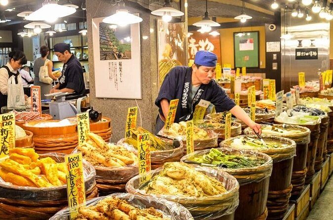 Nishiki Market Kyoto Foodie Tour with Expert Guide - Timing, pace, and where you’ll stand most of the time