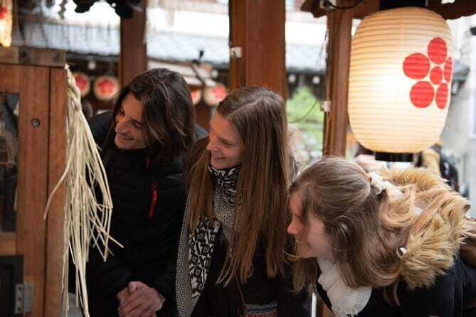 Nishiki Market, Private Sushi class & Sake Tasting in Townhouse - Lunch, seasonal side dishes, and a simple Japanese dessert