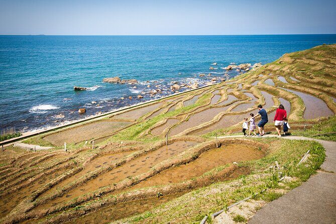 Noto peninsula 1 day/Photoshoot with professional photographer - Kanazawa station pickup and the Nanao/Wakura onsen option
