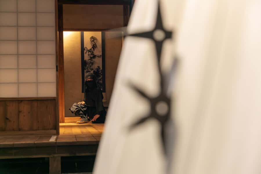 Odawara: Guided Ninja & Samurai Tour of Odawara Castle - Tokiwa Kimon Samurai Center: a short stop with cultural context