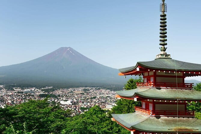 Official Japan Go-Kart Shibuya / Tokyo Tower (IDP Required) - Imperial Palace to the Neon: How the Route Builds Momentum
