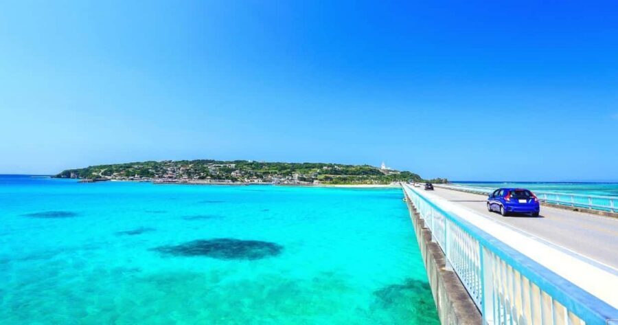 Okinawa Full Tour: Castle, Manza, Kouri, Aquarium & American - A full-day plan you can start anywhere in Okinawa